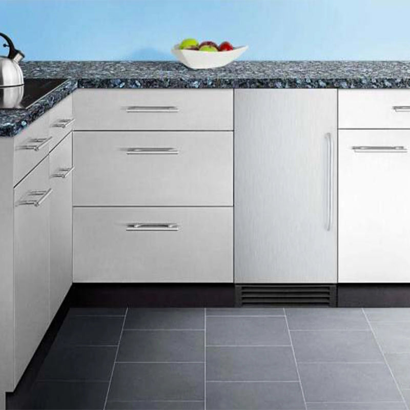 Summit | 50 lb. Built-In Clear Ice Maker (BIM44G)    - Toronto Brewing